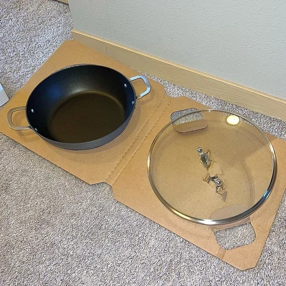 Calphalon Classic Hard-Anodized Nonstick 12” All Purpose Pan w/ Cover LIKE NEW - Picture 4 of 15